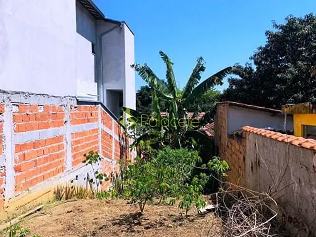 Terreno à venda, no bairro Santana em Pindamonhangaba