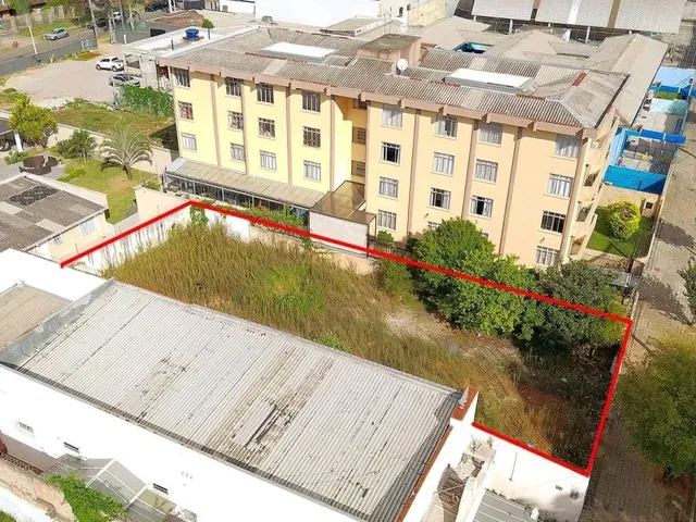 Terreno à venda, no bairro Rebouças em Curitiba