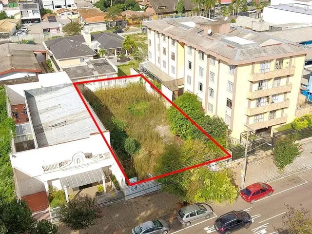 Terreno à venda, no bairro Rebouças em Curitiba