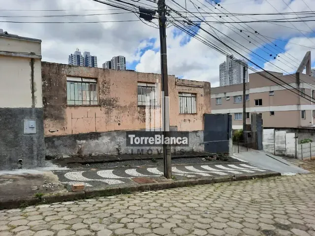 Terreno com 384m², à venda, no bairro Centro em Ponta Grossa