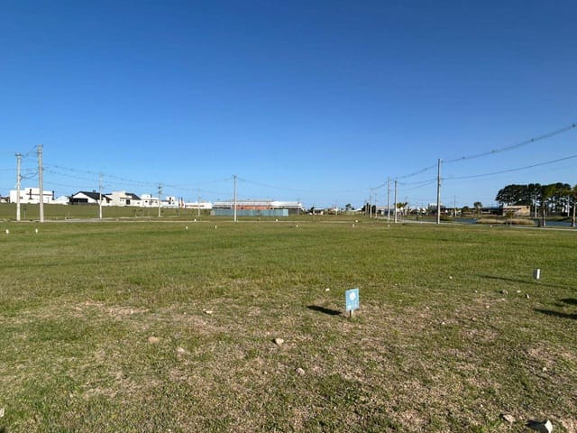 Terreno com 300m², à venda, no bairro Laranjal em Pelotas