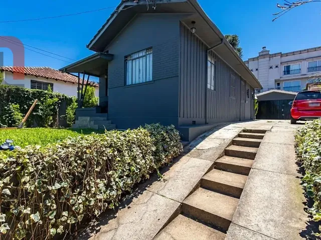 Terreno à venda, no bairro Bom Retiro em Curitiba