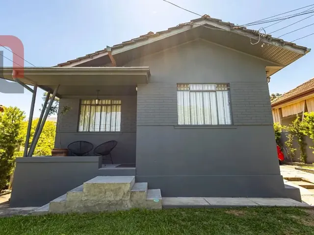 Terreno à venda, no bairro Bom Retiro em Curitiba