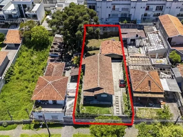 Terreno à venda, no bairro Bom Retiro em Curitiba