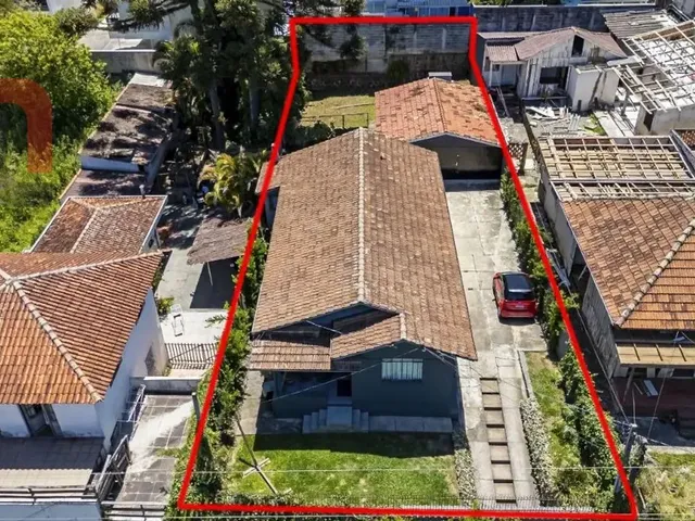 Terreno à venda, no bairro Bom Retiro em Curitiba