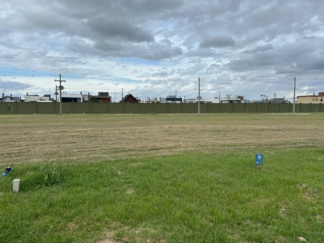 Terreno com 278m², à venda, no bairro Laranjal em Pelotas