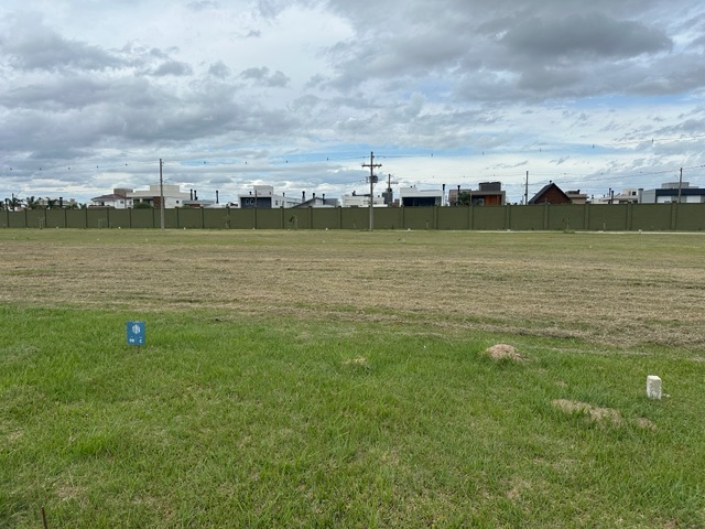 Terreno com 278m², à venda, no bairro Laranjal em Pelotas