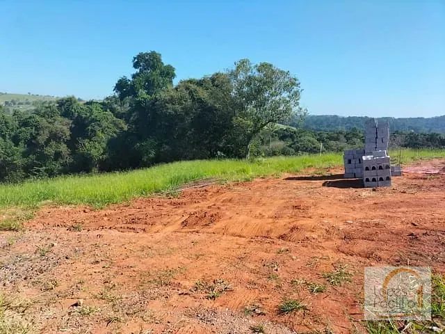 Terreno com 408m², à venda, no bairro Cachoeira em Atibaia