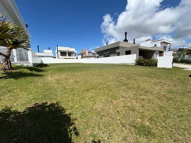 Terreno com 464m², à venda, no bairro Laranjal em Pelotas