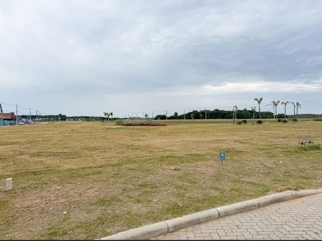 Terreno com 360m², à venda, no bairro Laranjal em Pelotas