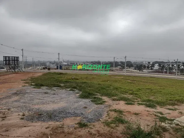 Terreno com 1000m², à venda, no bairro Eugênio de Melo em São José dos Campos