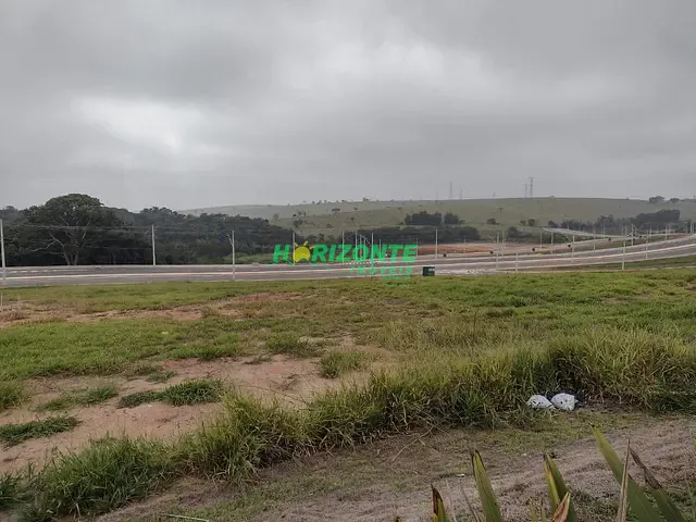 Terreno com 1000m², à venda, no bairro Eugênio de Melo em São José dos Campos