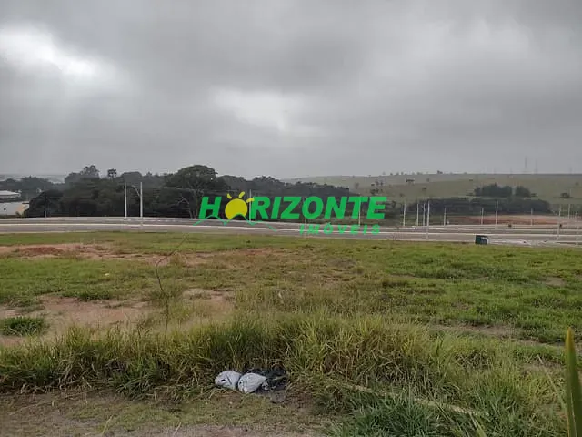 Terreno com 1000m², à venda, no bairro Eugênio de Melo em São José dos Campos