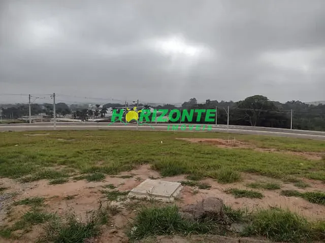 Terreno com 1000m², à venda, no bairro Eugênio de Melo em São José dos Campos