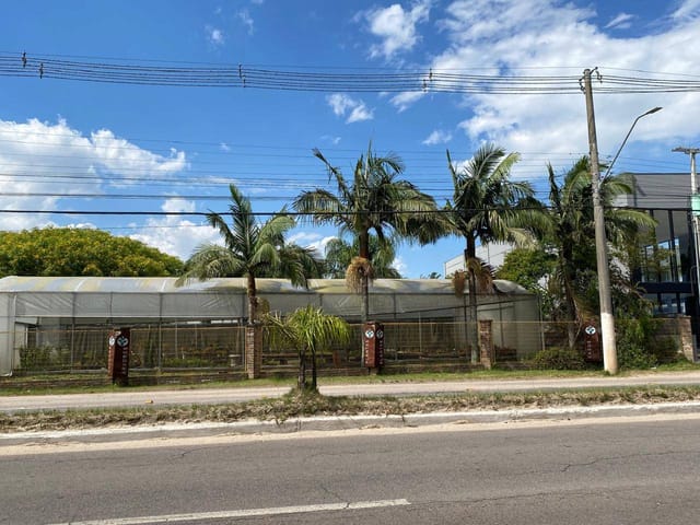 Terreno com 860m², à venda, no bairro Laranjal em Pelotas