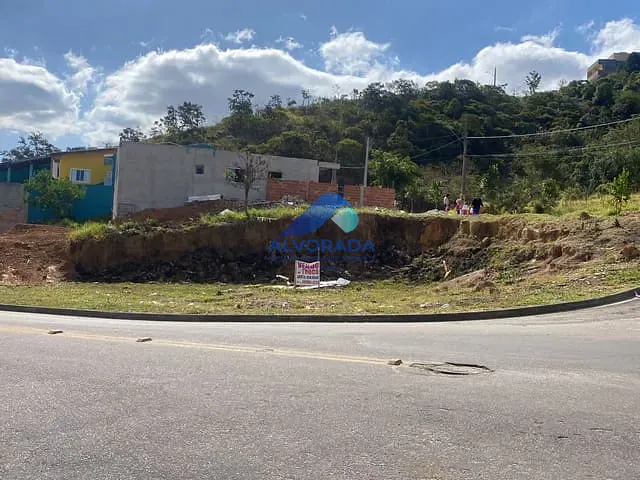 Terreno com 460m², à venda, no bairro Jardim dos Bandeirantes em São José dos Campos