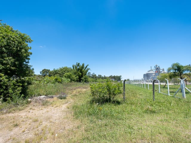 Terreno com 3674m², à venda, no bairro Três Vendas em Pelotas