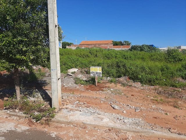 Terreno com 600m², à venda, no bairro Centro em Porto Rico