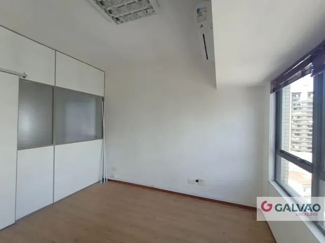 Terreno para alugar, no bairro Água Verde em Curitiba