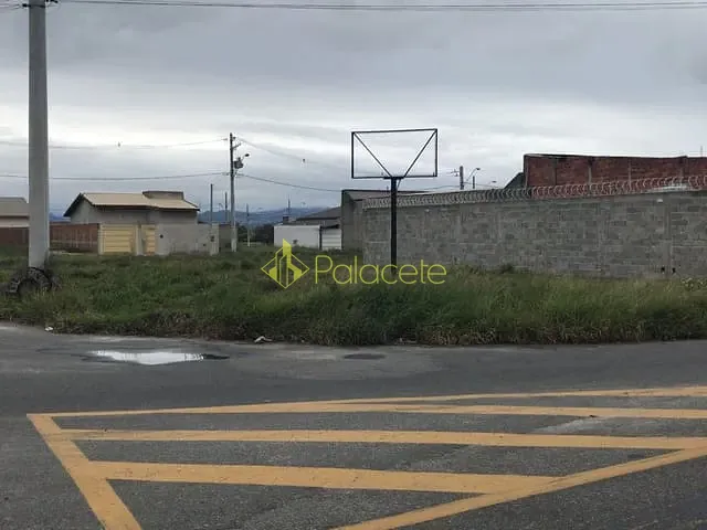 Terreno com 809m², à venda, no bairro Cesar Park em Pindamonhangaba