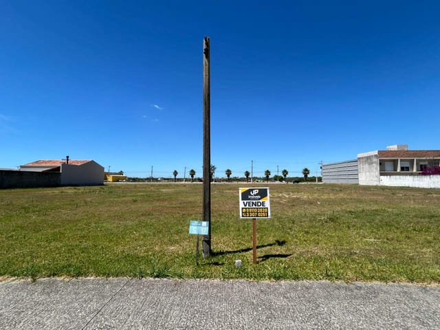 Terreno com 195m², à venda, no bairro Três Vendas em Pelotas