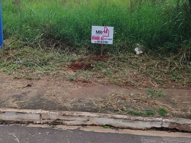 Terreno com 600m², à venda, no bairro Centro em Porto Rico