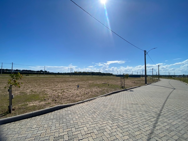 Terreno com 266m², à venda, no bairro Laranjal em Pelotas
