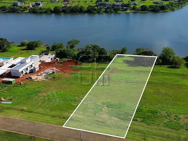 Terreno com 2430m², à venda, no bairro Rodovia em Sertanópolis