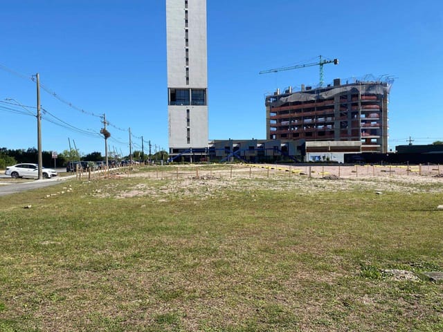 Terreno com 438m², à venda, no bairro São Gonçalo em Pelotas