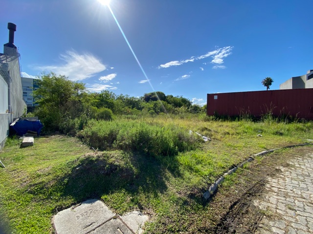 Terreno com 730m², à venda, no bairro Três Vendas em Pelotas