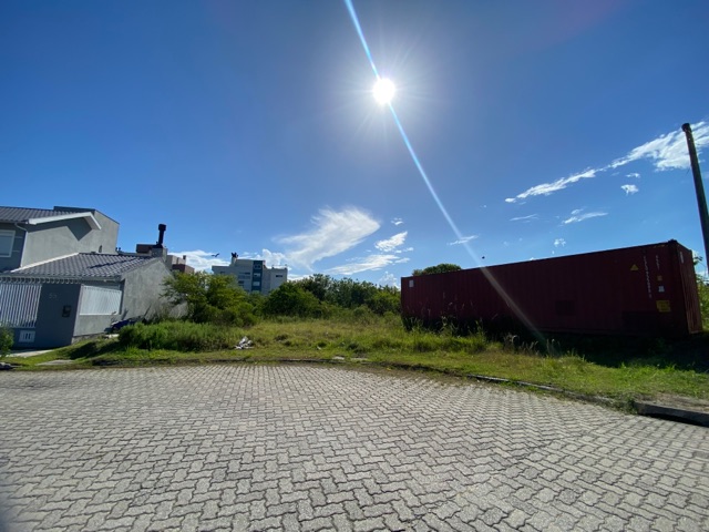 Terreno com 750m², à venda, no bairro Três Vendas em Pelotas