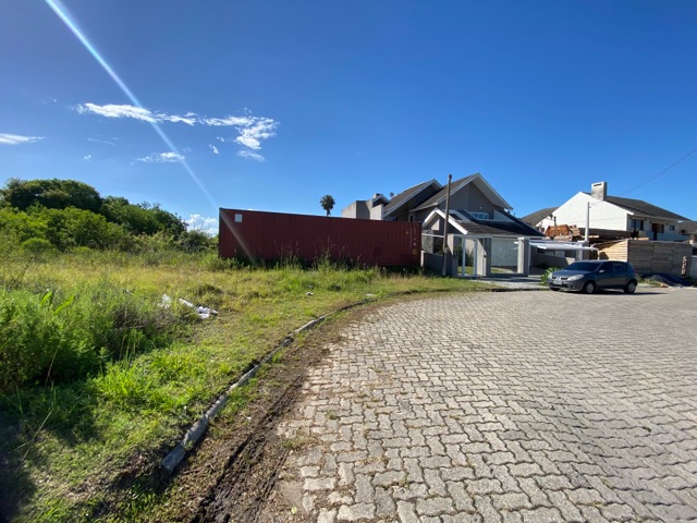 Terreno com 750m², à venda, no bairro Três Vendas em Pelotas