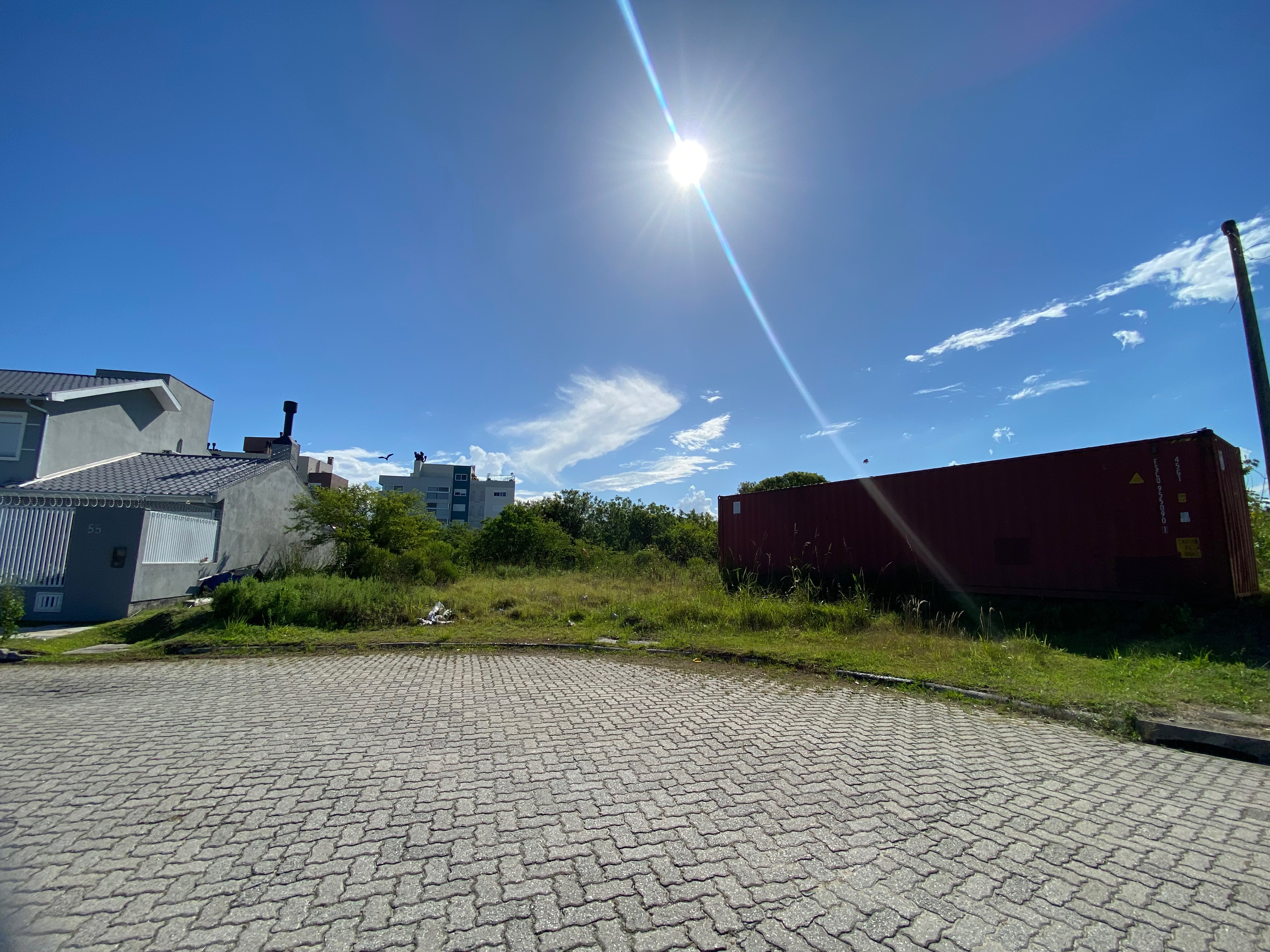 Terreno à venda no Loteamento Imigrantes, Três Vendas - com 750 m² de área total, sendo 13 metros de frente.