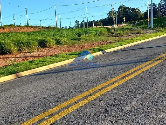 Terreno com 200m², à venda, no bairro Recanto do Vale em São José dos Campos