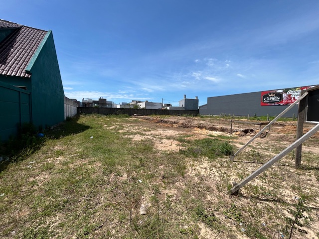 Terreno com 420m², à venda, no bairro Laranjal em Pelotas