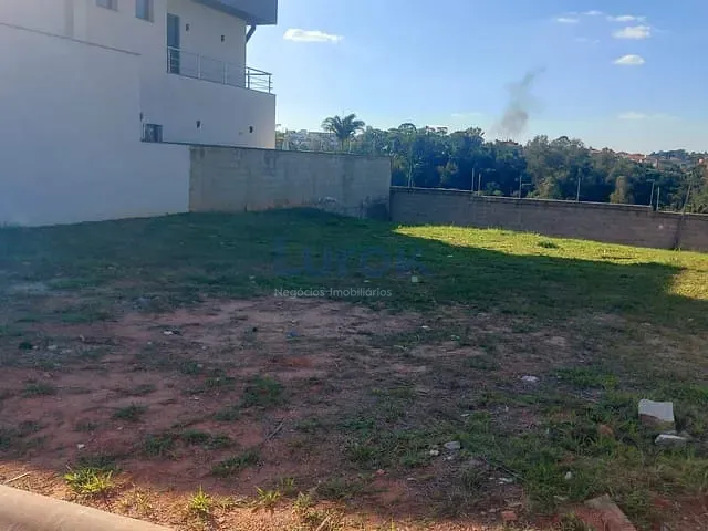 Terreno com 330m², à venda, no bairro Vila Capuava em Valinhos