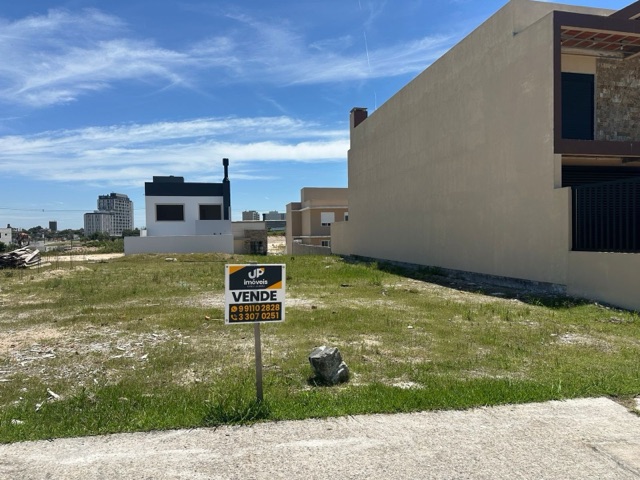 Terreno com 189m², à venda, no bairro Três Vendas em Pelotas
