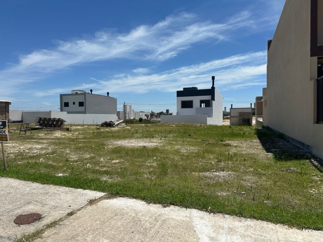 Terreno com 189m², à venda, no bairro Três Vendas em Pelotas