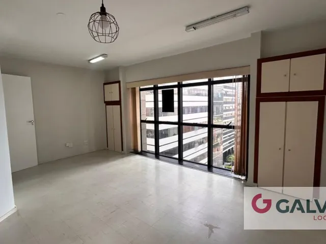 Terreno para alugar, no bairro Centro Cívico em Curitiba