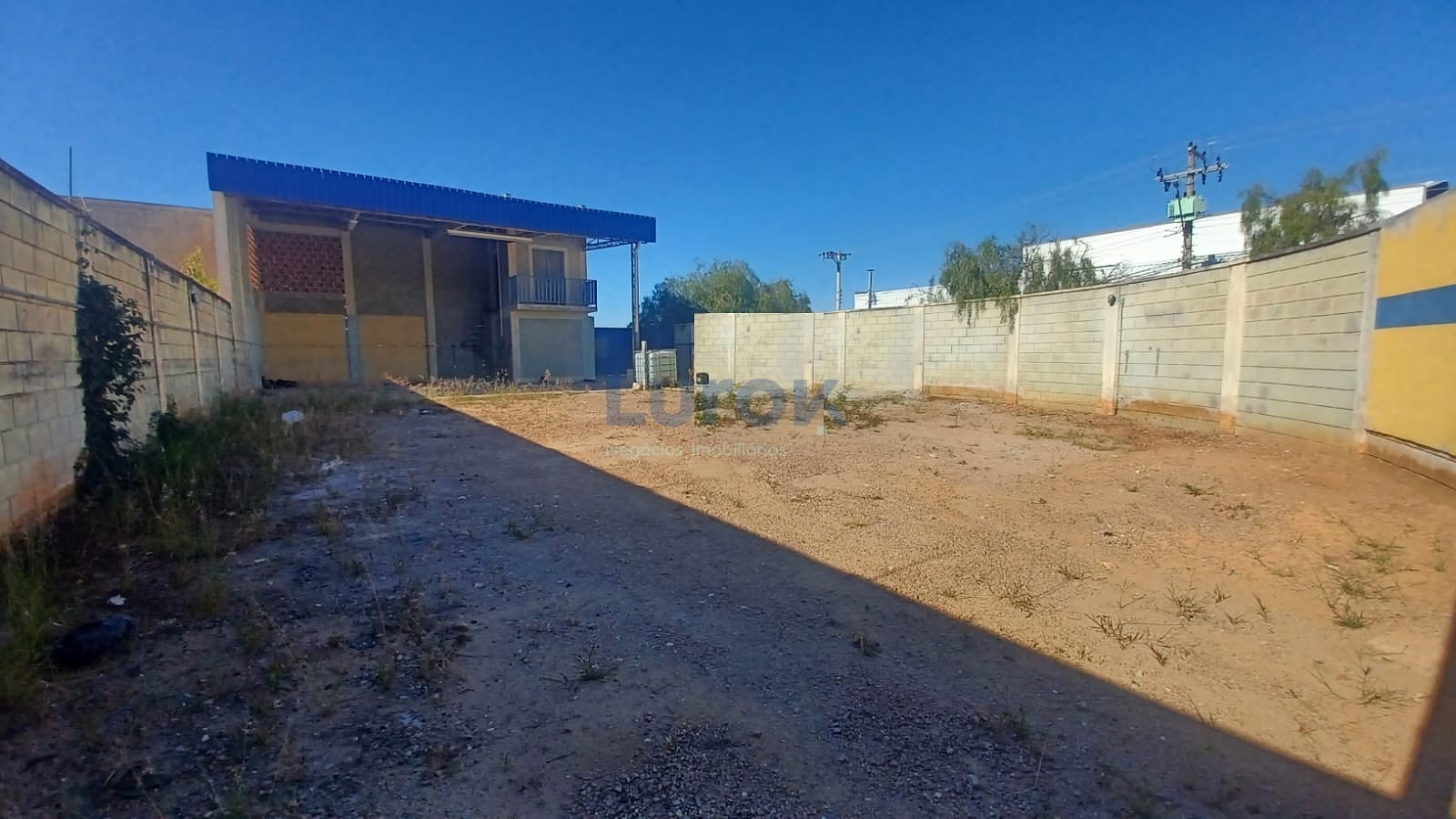 Terreno à venda, 347m² - Foto 1