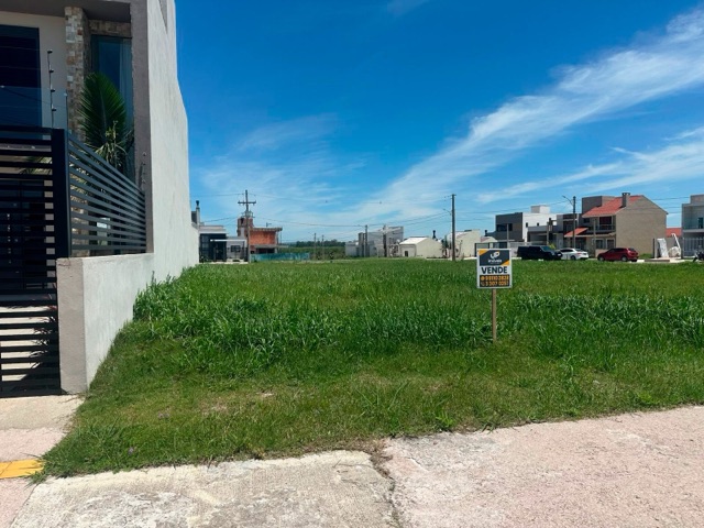 Terreno com 189m², à venda, no bairro Três Vendas em Pelotas