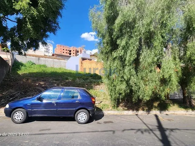 Terreno com 314m², à venda, no bairro Residencial Nova Era em Valinhos