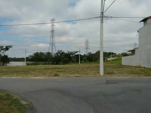 Terreno com 200m², à venda, no bairro Residencial Vila Romana em Pindamonhangaba