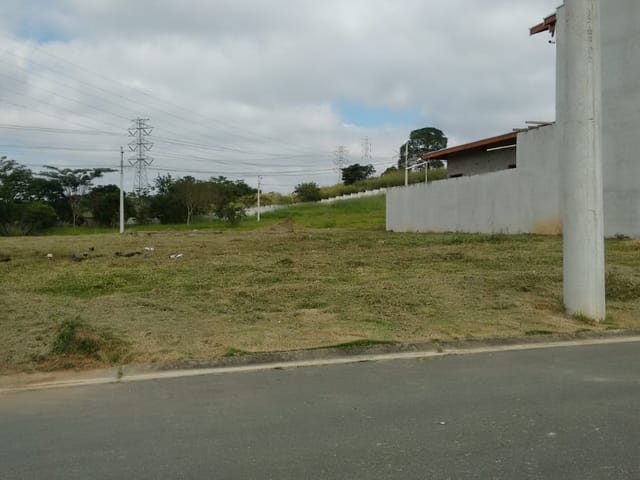 Terreno com 200m², à venda, no bairro Residencial Vila Romana em Pindamonhangaba