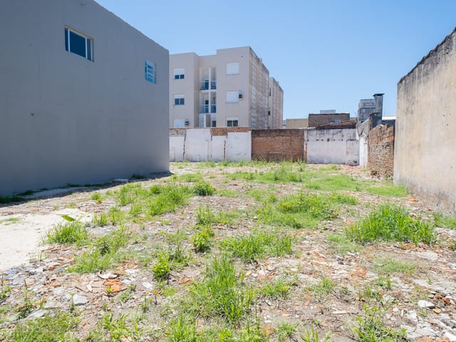 Terreno com 260m², à venda, no bairro Porto em Pelotas