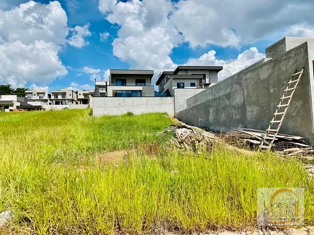 Terreno com 360m², à venda, no bairro Jardim dos Pinheiros em Atibaia