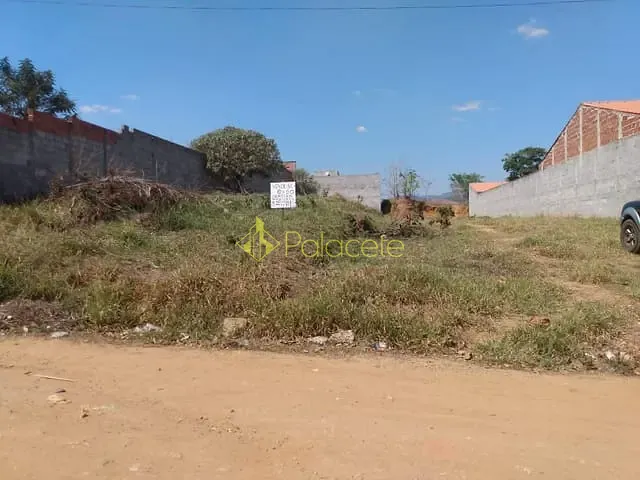 Terreno com 500m², à venda, no bairro Parque Shangrilá em Pindamonhangaba