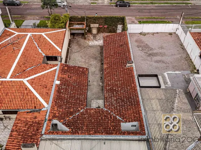 Terreno com 427m², à venda, no bairro Hugo Lange em Curitiba