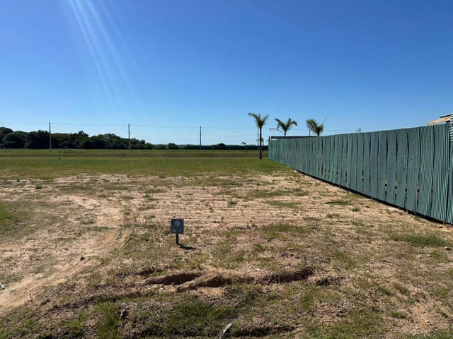 Terreno com 360m², à venda, no bairro Laranjal em Pelotas