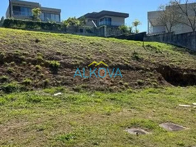 Terreno com 720m², à venda, no bairro Condomínio Reserva do Paratehy em São José dos Campos